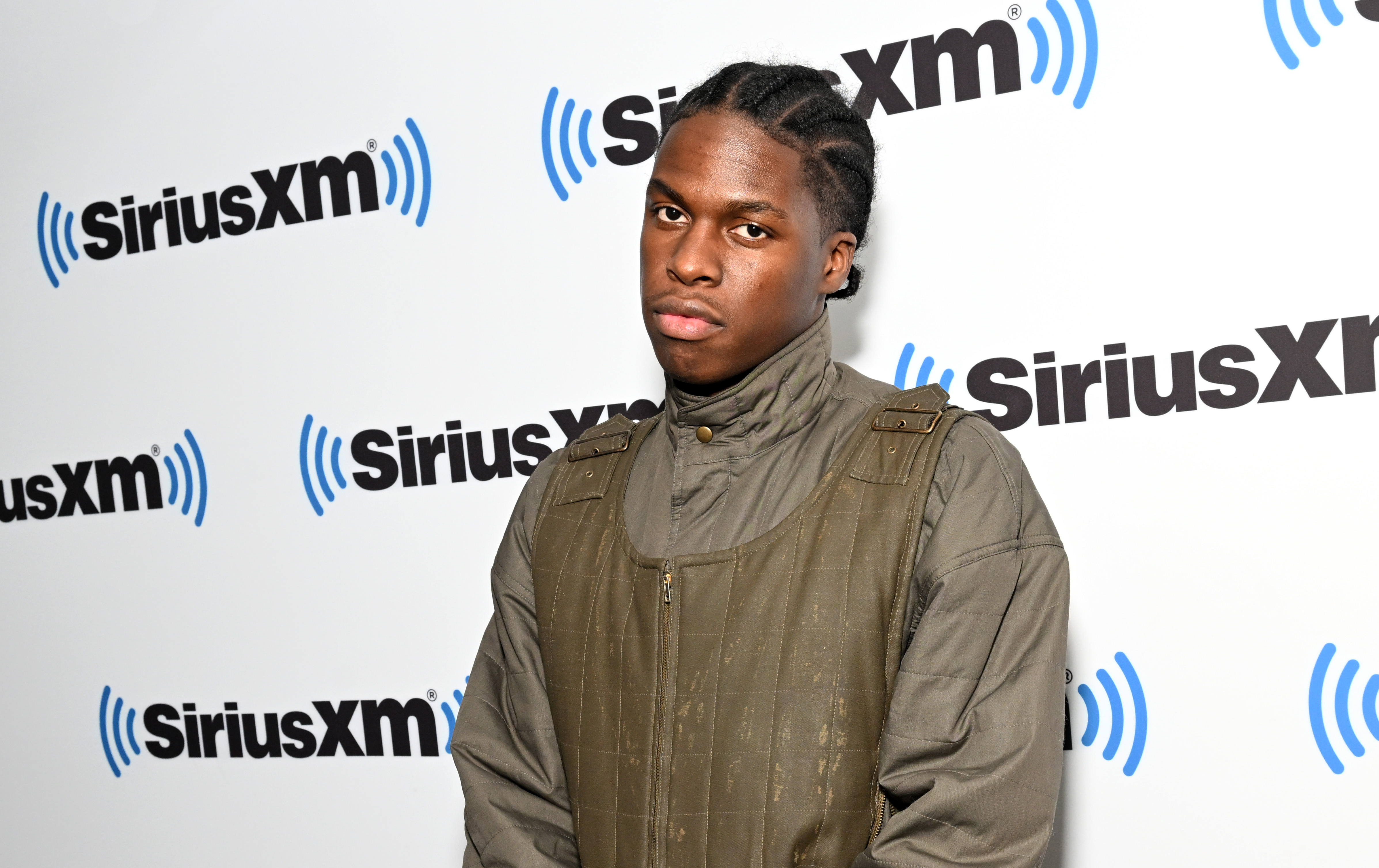 1475158980 NEW YORK, NEW YORK - MARCH 21: (EXCLUSIVE COVERAGE) R&B singer/songwriter Daniel Caesar visits SiriusXM Studios on March 21, 2023 in New York City. (Photo by Slaven Vlasic/Getty Images)