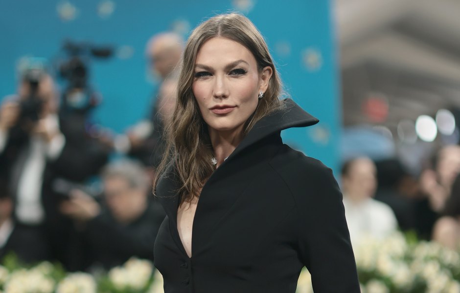 Celebrities React to Karlie Kloss's Picture Of Newborn Baby Girl 2213710298