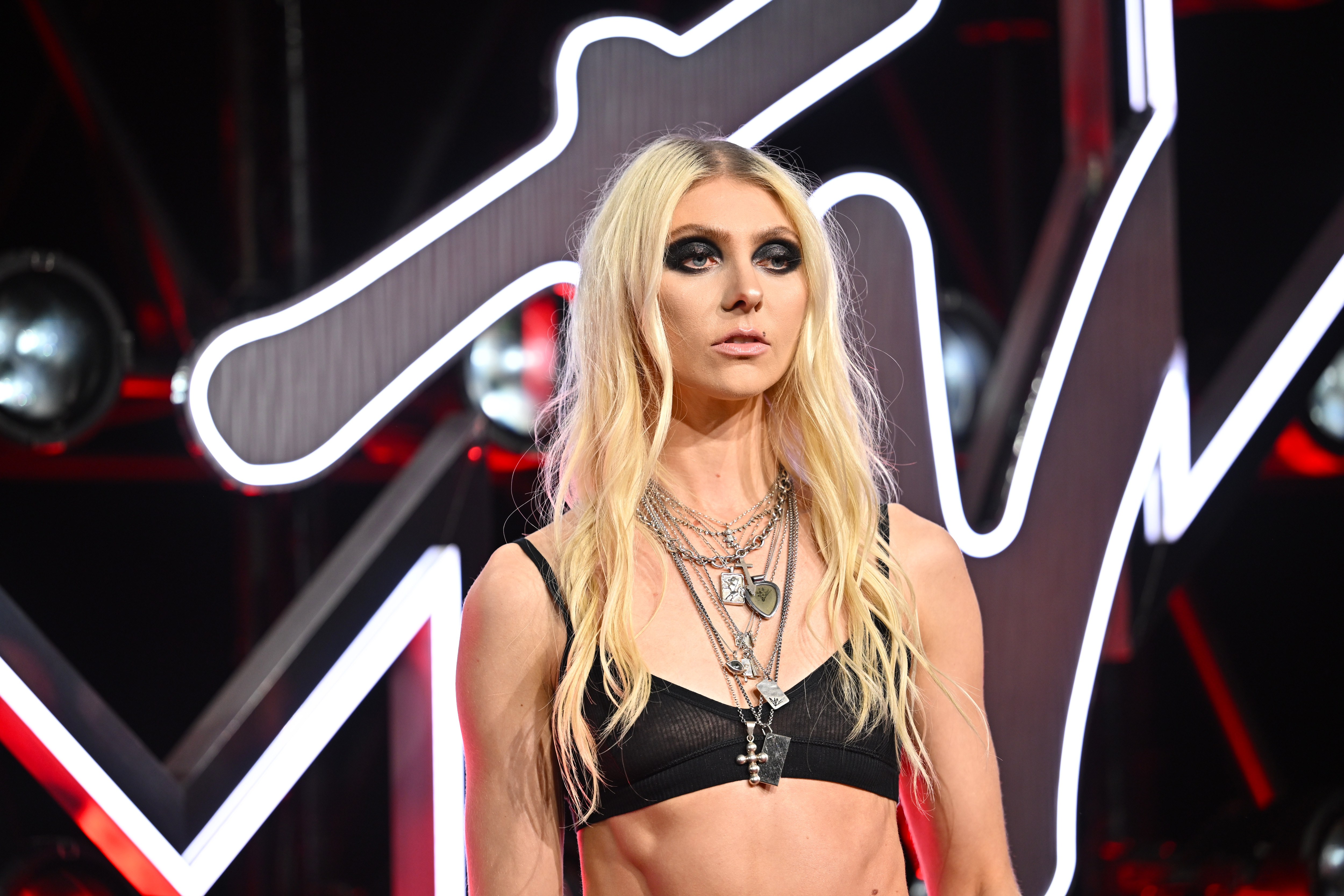 Is The Pretty Reckless Releasing A Rock Version Of ‘Where Are You Christmas'? 2234192982