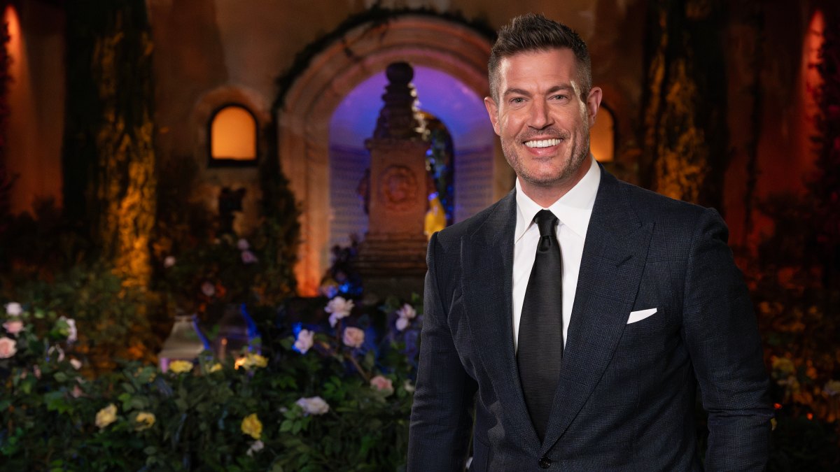 The Bachelor Mansion is Getting a Major Makeover in New HGTV Show Featuring Former Contestants