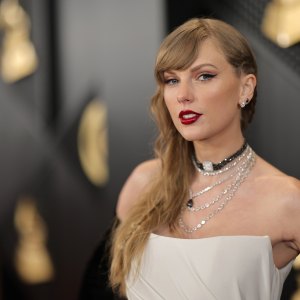 The-Best-Taylor-Swift-Lyrics-To-Use-For-Your-Instagram-Captions-This-Fall-1987932445