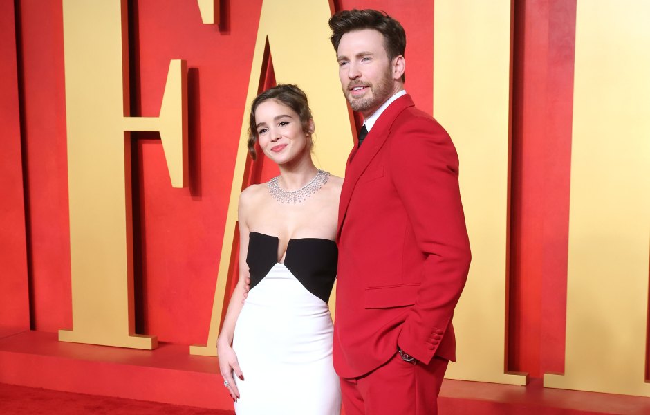 BEVERLY HILLS, CALIFORNIA - MARCH 10: Alba Baptista and Chris Evans attend the 2024 Vanity Fair Oscar Party hosted by Radhika Jones at Wallis Annenberg Center for the Performing Arts on March 10, 2024 in Beverly Hills, California. (Photo by Taylor Hill/Getty Images)2075750272