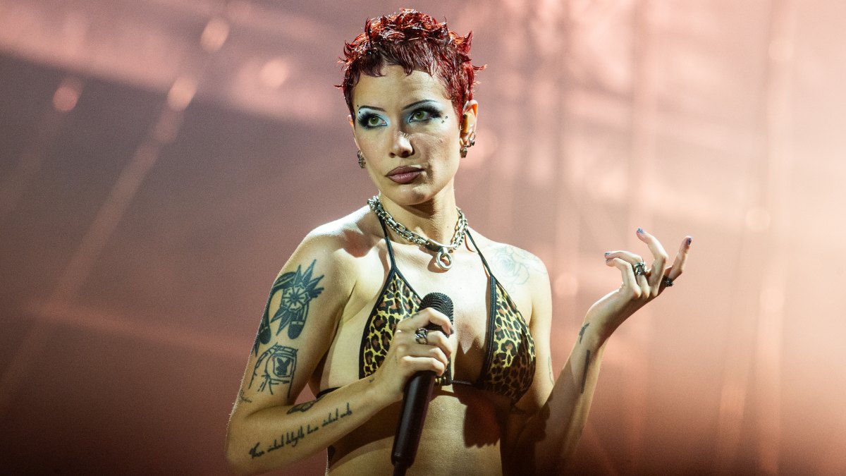 2170609584 BUDAPEST, HUNGARY - AUGUST 08: Halsey performs at Sziget Festival 2024 at Óbuda Island on August 08, 2024 in Budapest, Hungary. (Photo by Joseph Okpako/WireImage)