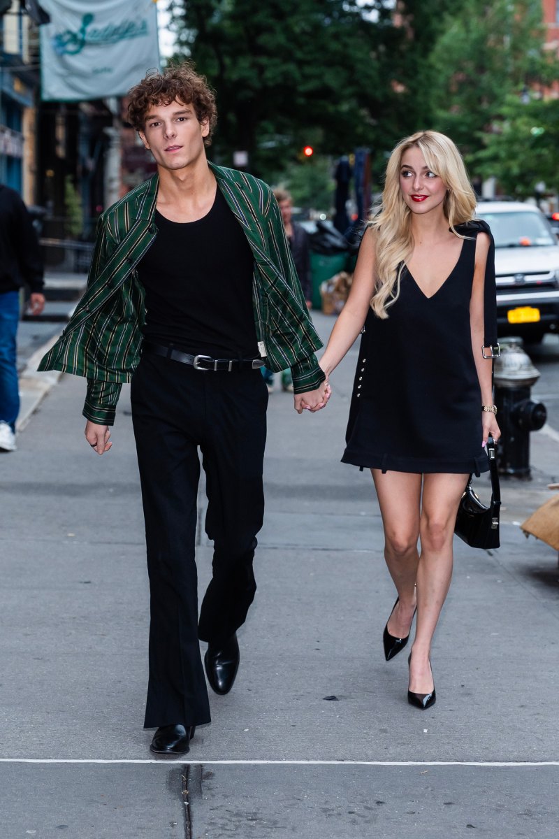 2220181385 NEW YORK, NEW YORK - JUNE 14: Mason Thames (L) and McKenna Grace are seen in SoHo on June 14, 2025 in New York City. (Photo by TheStewartofNY/GC Images)