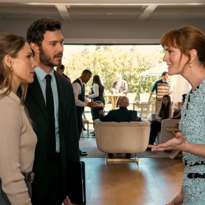 Nobody Wants This. (L to R) Kristen Bell as Joanne, Adam Brody as Noah, Leighton Meester as Abby in episode 205 of Nobody Wants This. Cr. Erin Simkin/Netflix © 2025