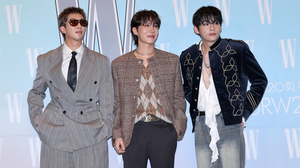 2241191052 SEOUL, SOUTH KOREA - OCTOBER 15: RM, J-Hope and Kim Tae-Hyung aka V of boy band BTS are seen at the 20th W Magazine Korea Breast Cancer Awareness Campaign "Love Your W" photo call at Four Seasons Hotel on October 15, 2025 in Seoul, South Korea. (Photo by Han Myung-Gu/WireImage)