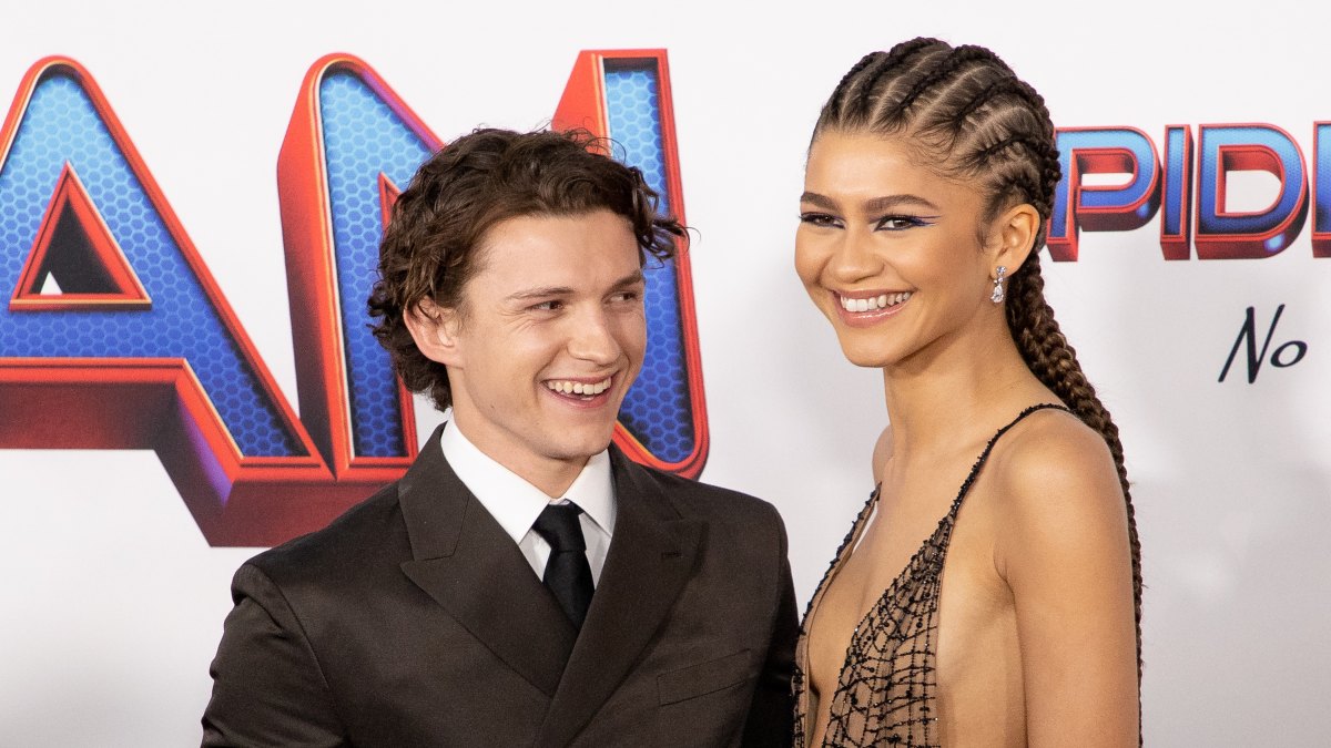 LOS ANGELES, CALIFORNIA - DECEMBER 13: (L-R) Tom Holland and Zendaya attendsthe Los Angeles premiere of Sony Pictures' 'Spider-Man: No Way Home' on December 13, 2021 in Los Angeles, California. (Photo by Emma McIntyre/Getty Images)