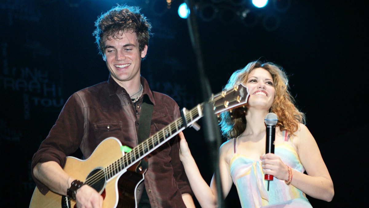 'One Tree Hill’ Stars Bethany Joy Lenz, Tyler Hilton Announce New Album of Iconic Songs From Show