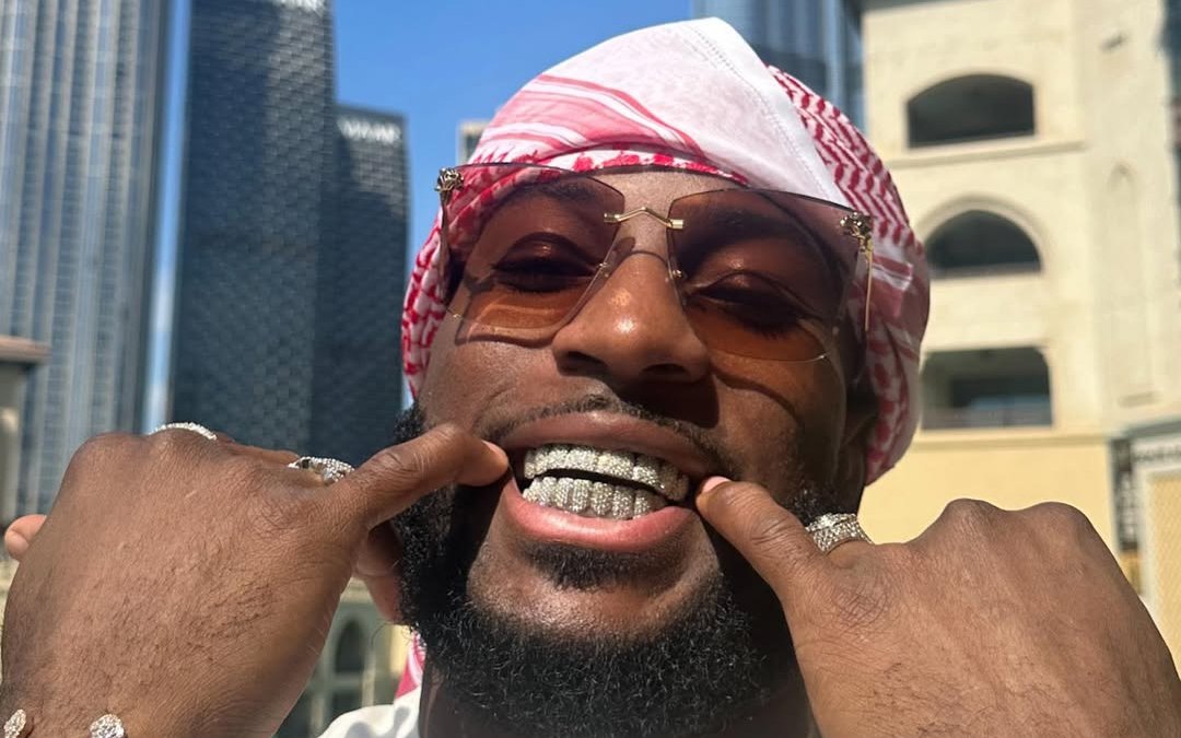 NFL-Star-Kris-Boyd-Shot-Outside-of-New-York-City-Restaurant