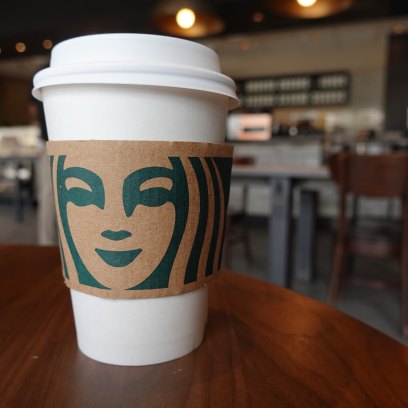 Starbucks Holiday Cups 2025: See the Iconic Festive Designs 1323080357