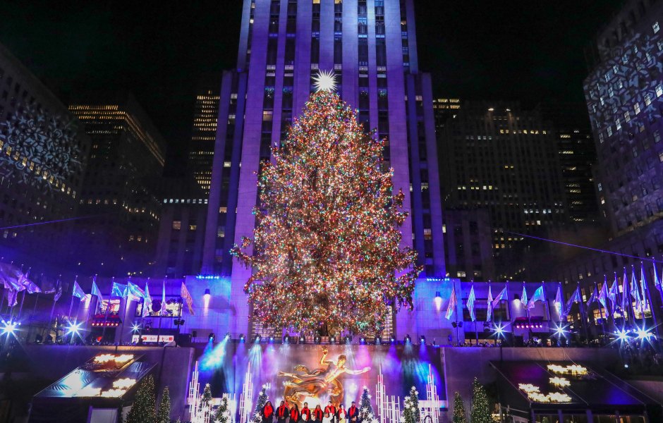 Widow-Reveals-the-Emotional-Reason-She-Gave-Her-Familys-Tree-to-Rockefeller-Center-1245257721