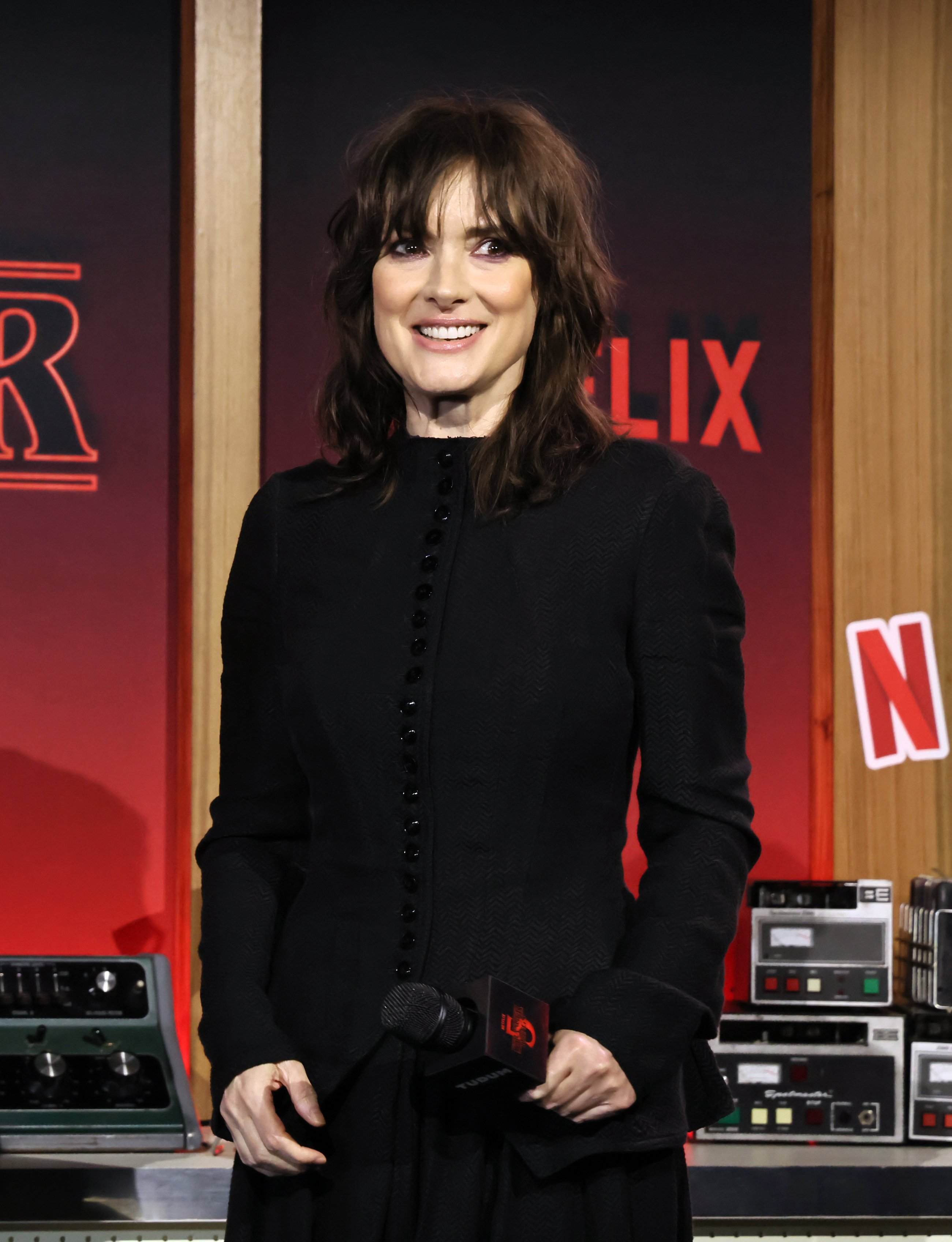 2245442165 HOLLYWOOD, CALIFORNIA - NOVEMBER 06: Winona Ryder attends Netflix's "Stranger Things" Season 5 World Premiere at TCL Chinese 6 Theatres on November 06, 2025 in Hollywood, California. (Photo by Rodin Eckenroth/Getty Images for Netflix)