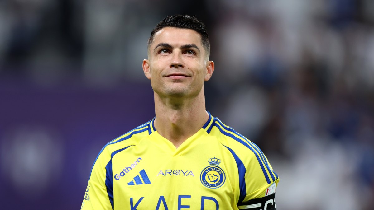 2208522519 RIYADH, SAUDI ARABIA - APRIL 04: Cristiano Ronaldo of Al Nassr looks on prior to the Saudi Pro League match between Al Hilal v Al Nassr in the Kingdom Arena on April 04, 2025 in Riyadh, Saudi Arabia. (Photo by Yasser Bakhsh/Getty Images)