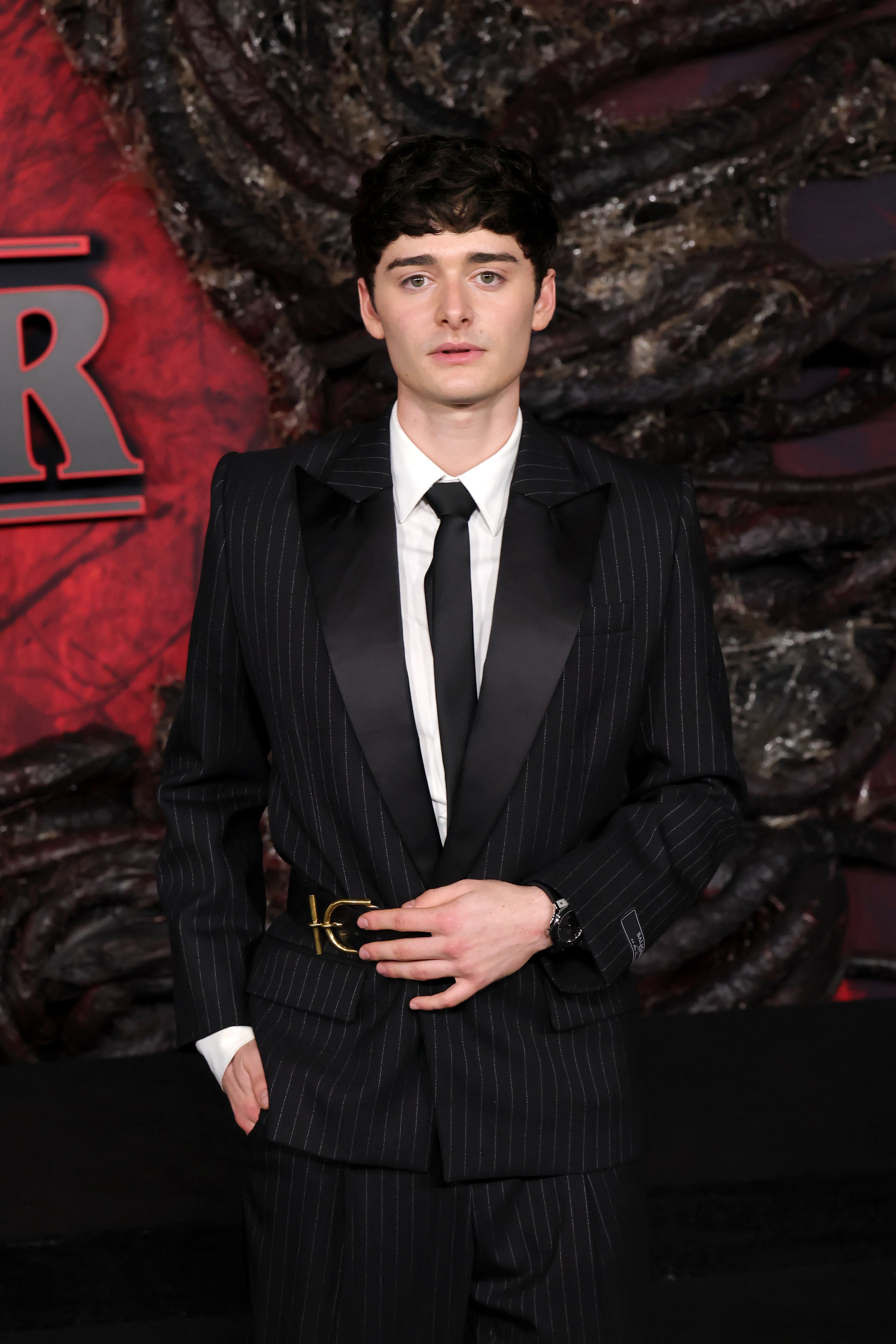 2245416943 HOLLYWOOD, CALIFORNIA - NOVEMBER 06: Noah Schnapp attends the Los Angeles Premiere of Netflix's "Stranger Things" Season 5 at TCL Chinese 6 Theatres on November 06, 2025 in Hollywood, California. (Photo by Kevin Winter/Getty Images)
