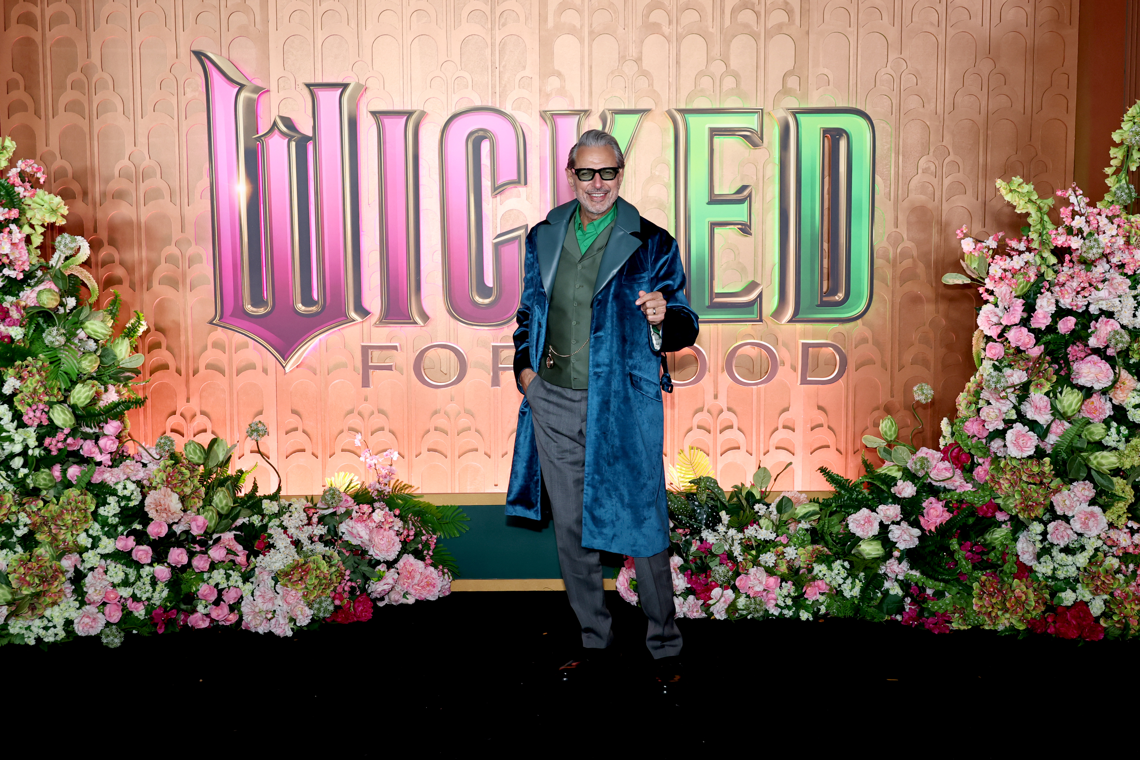 NEW YORK, NEW YORK - NOVEMBER 17: Jeff Goldblum attends the "Wicked: For Good!" New York Premiere at David Geffen Hall on November 17, 2025 in New York City. (Photo by Jamie McCarthy/Getty Images)