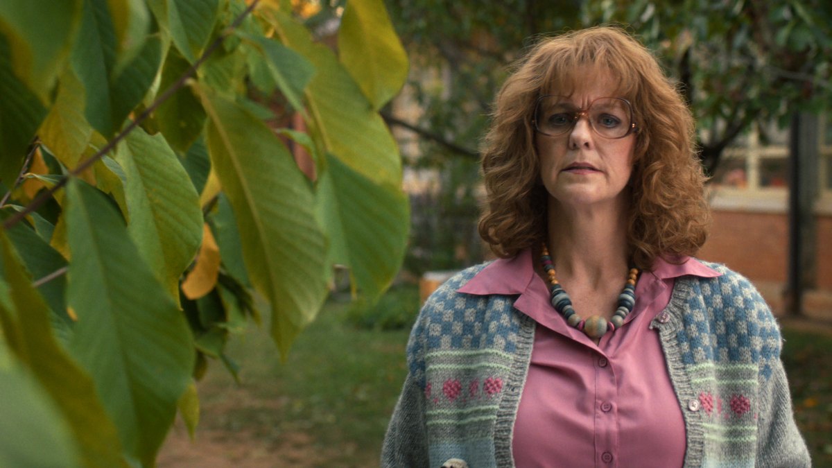 STRANGER THINGS: SEASON 5. Hope Hynes Love as Miss Harris in Stranger Things: Season 5. Cr. COURTESY OF NETFLIX © 2025