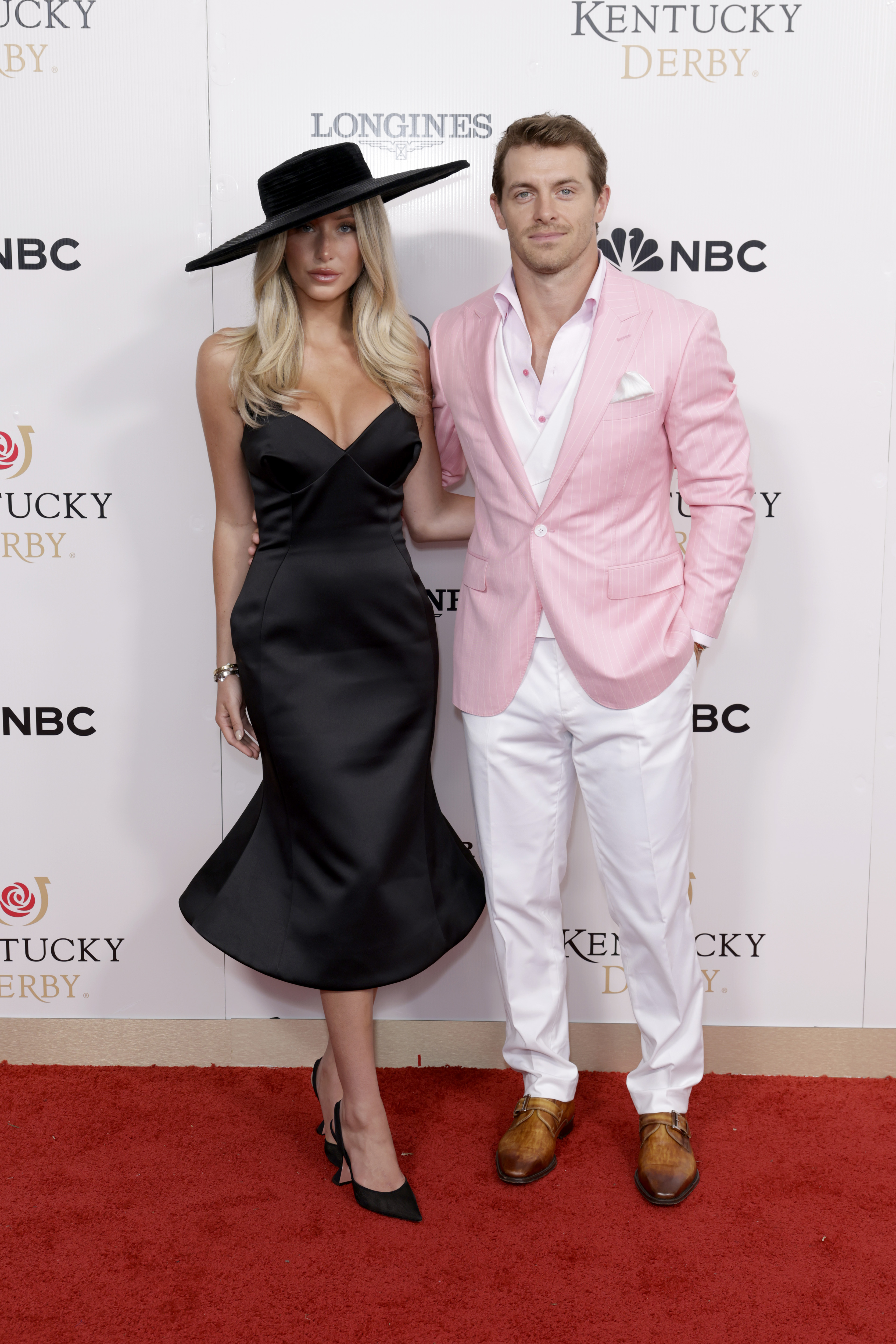 2213237244 LOUISVILLE, KENTUCKY - MAY 03: (L-R) Alix Earle and Braxton Berrios attend Kentucky Derby 151 at Churchill Downs on May 03, 2025 in Louisville, Kentucky. (Photo by Jeff Schear/Getty Images for Churchill Downs)