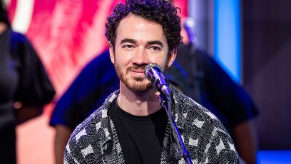 1487824716 MIAMI BEACH, FLORIDA - MAY 05: Kevin Jonas of the Jonas Brothers speaks during SiriusXM Hits 1 Celebrity Session at SiriusXM Studios on May 05, 2023 in Miami Beach, Florida. (Photo by Emma McIntyre/Getty Images for SiriusXM)