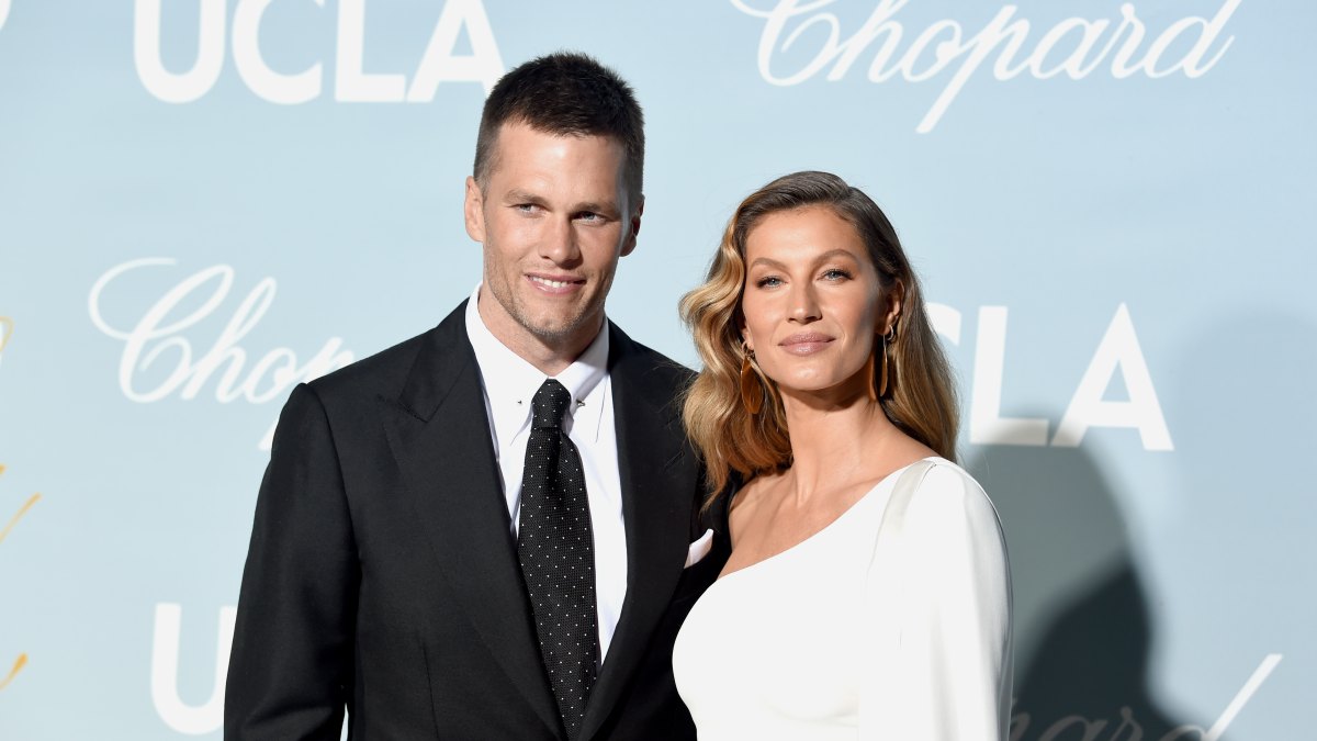1131300356. LOS ANGELES, CALIFORNIA - FEBRUARY 21: (L-R) Tom Brady and Gisele Bündchen attends the 2019 Hollywood For Science Gala at Private Residence on February 21, 2019 in Los Angeles, California. (Photo by Kevin Winter/Getty Images)