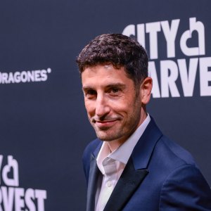 2211508932 The ‘American Pie’ Scene Everyone Remembers — and Why Jason Biggs Showed It to His 11-Year-Old Son