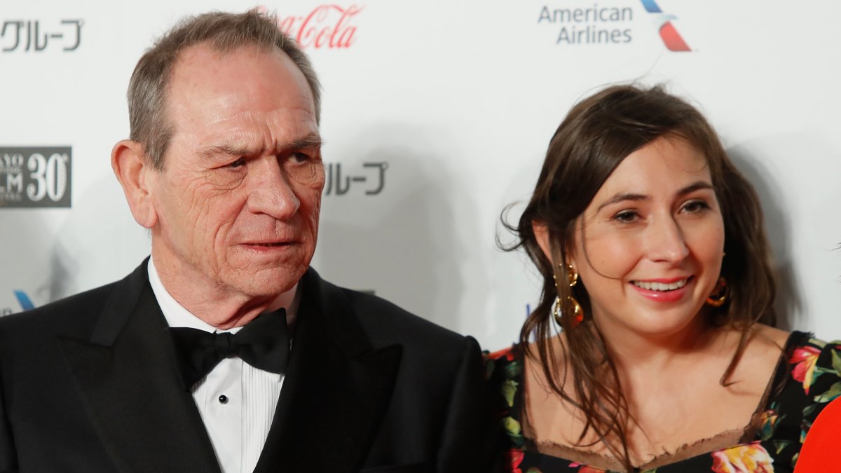 866175860 TOKYO, JAPAN - OCTOBER 25: Tommy Lee Jones and Victoria Jones attend the red carpet of the 30th Tokyo International Film Festival at Roppongi Hills on October 25, 2017 in Tokyo, Japan. (Photo by Ken Ishii/Getty Images)