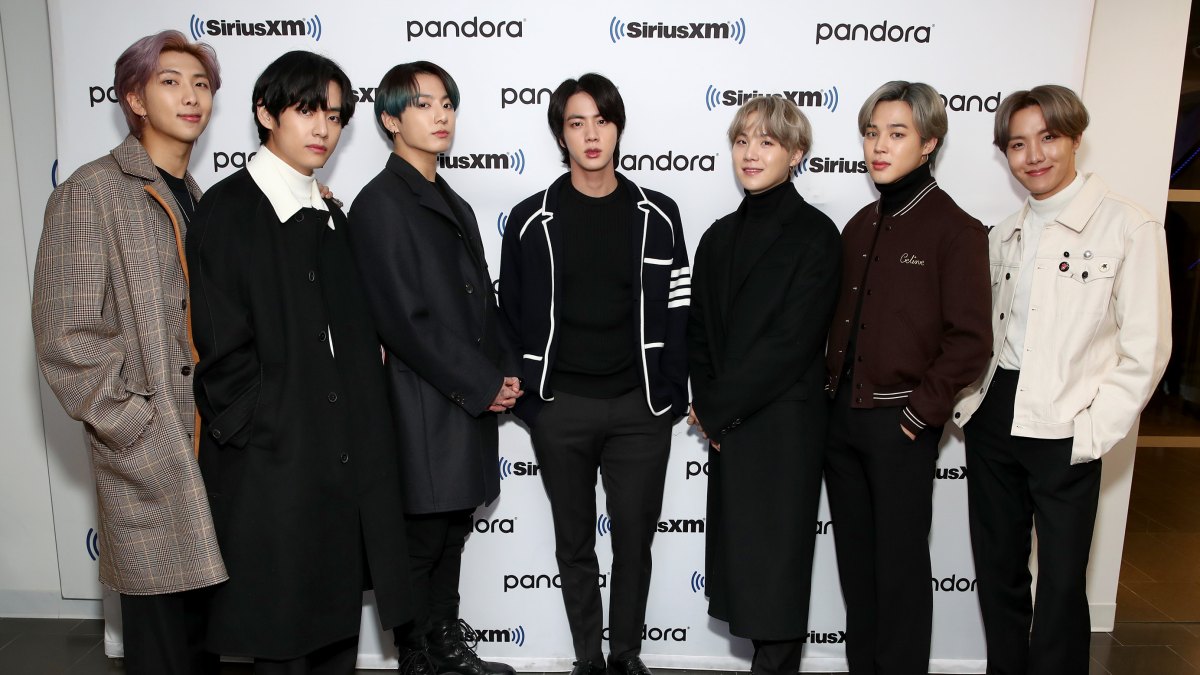1207763471NEW YORK, NEW YORK - FEBRUARY 21: K-pop boy band BTS visit the SiriusXM Studios on February 21, 2020 in New York City. (Photo by Cindy Ord/Getty Images for SiriusXM)