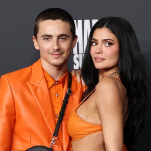 2250856036 BEVERLY HILLS, CALIFORNIA - DECEMBER 08: (L-R) Timothée Chalamet and Kylie Jenner attend the Los Angeles premiere of A24's "Marty Supreme" at Samuel Goldwyn Theater on December 08, 2025 in Beverly Hills, California. (Photo by Monica Schipper/Getty Images)