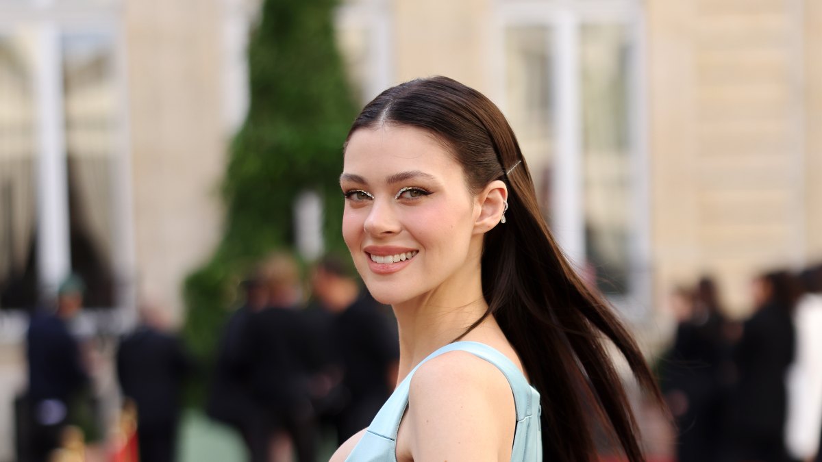2175075688 PARIS, FRANCE - SEPTEMBER 27: Nicola Peltz attends the Roger Vivier presentation as part of Paris Fashion Week on September 27, 2024 in Paris, France. (Photo by Arnold Jerocki/Getty Images for Roger Vivier)