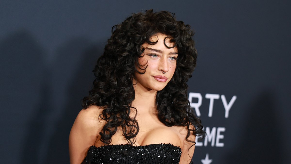 2252276807 NEW YORK, NEW YORK - DECEMBER 16: Odessa A'zion attends A24's "Marty Supreme" New York Premiere on December 16, 2025 in New York City. (Photo by Theo Wargo/Getty Images)