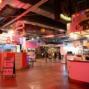 1207390083 Food Halls Are Quietly Reshaping How Americans Eat Out—Here’s What’s Driving the Shift
