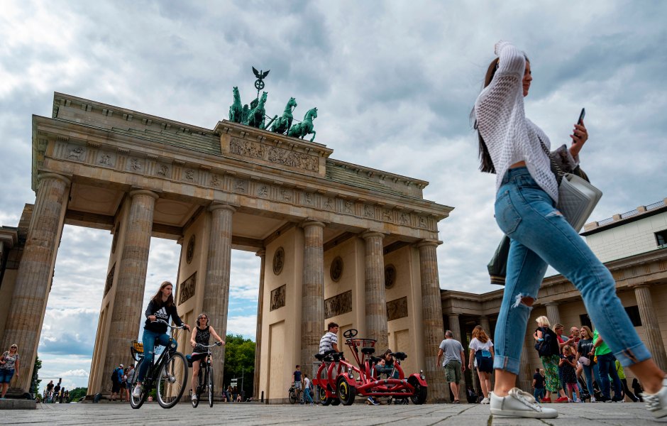 1227908897 Solo Travel Is Surging in 2026 — Here Are the Budget-Friendly Destinations Worth Booking Right Now