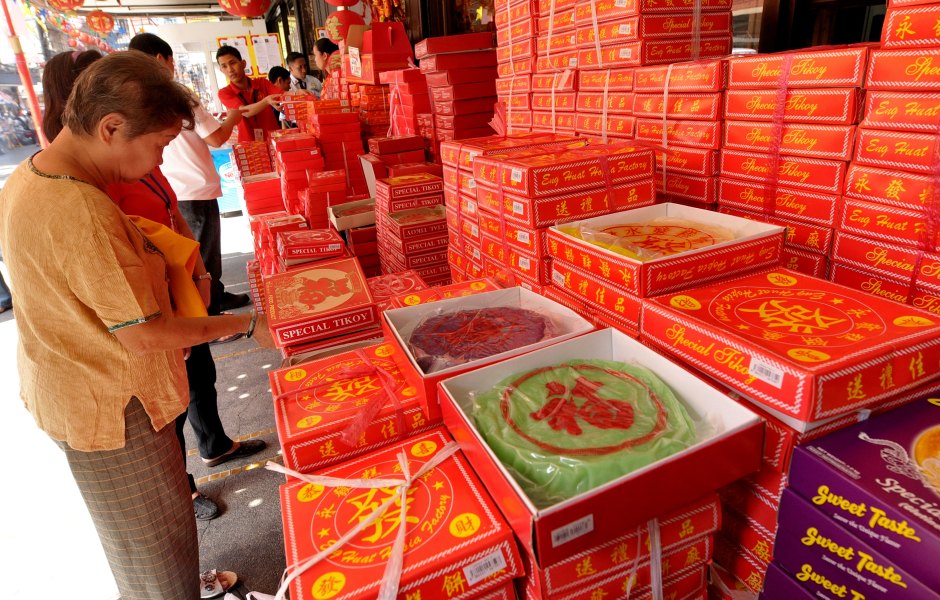 96573628 From Dumplings to Whole Fish: The Lucky Foods That Make Lunar New Year Celebrations Meaningful
