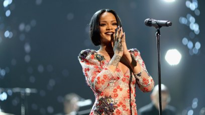 LOS ANGELES, CA - FEBRUARY 13: Singer Rihanna performs onstage during the 2016 MusiCares Person of the Year honoring Lionel Richie at the Los Angeles Convention Center on February 13, 2016 in Los Angeles, California. (Photo by Christopher Polk/Getty Images for NARAS)