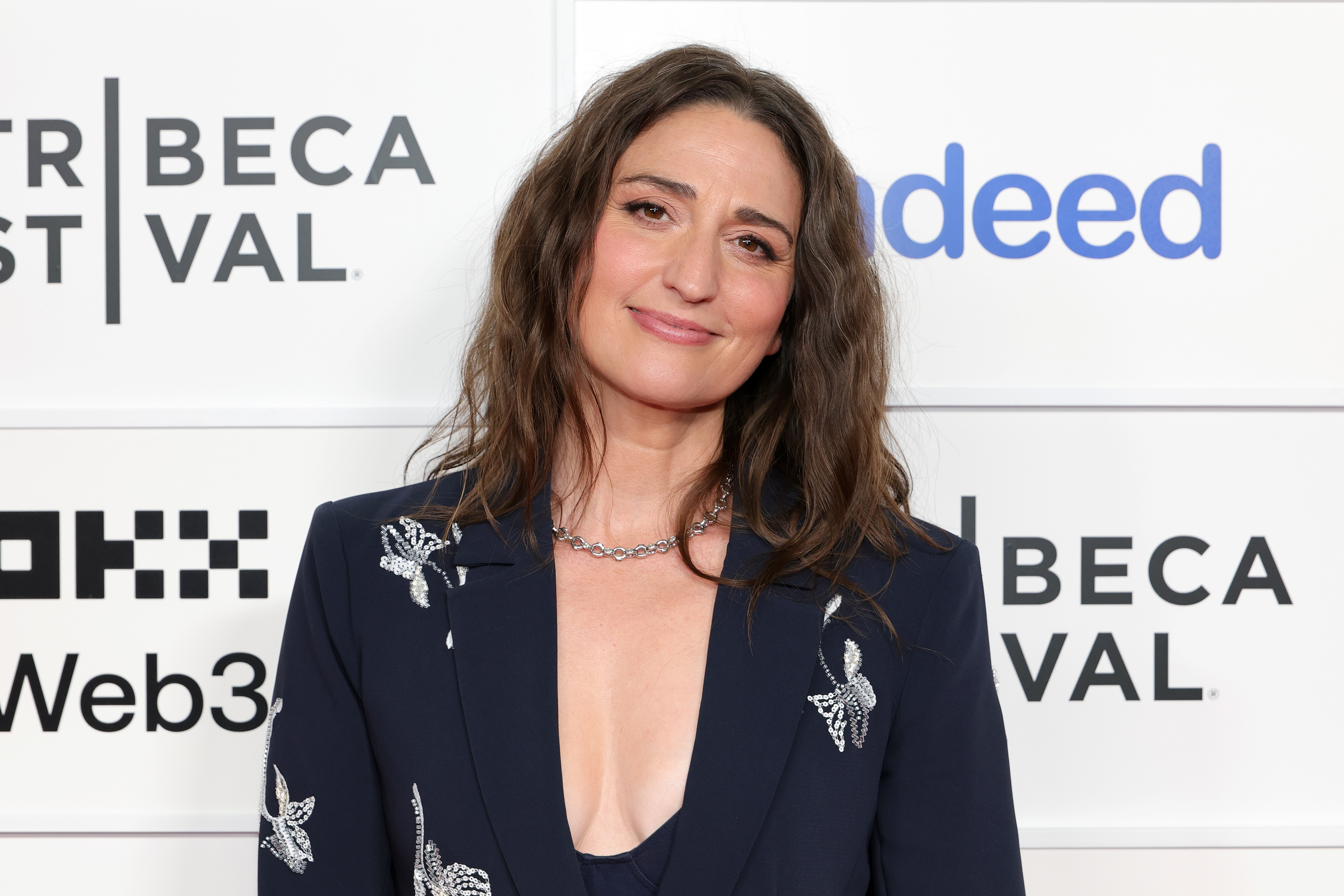 2219082030 Sara Bareilles Goes Viral After Discovering Animal Carcasses Behind Chimney Door