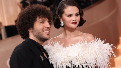 2255244568 Selena Gomez Gets Candid About Love, Mental Health and Taylor Swift on New Podcast